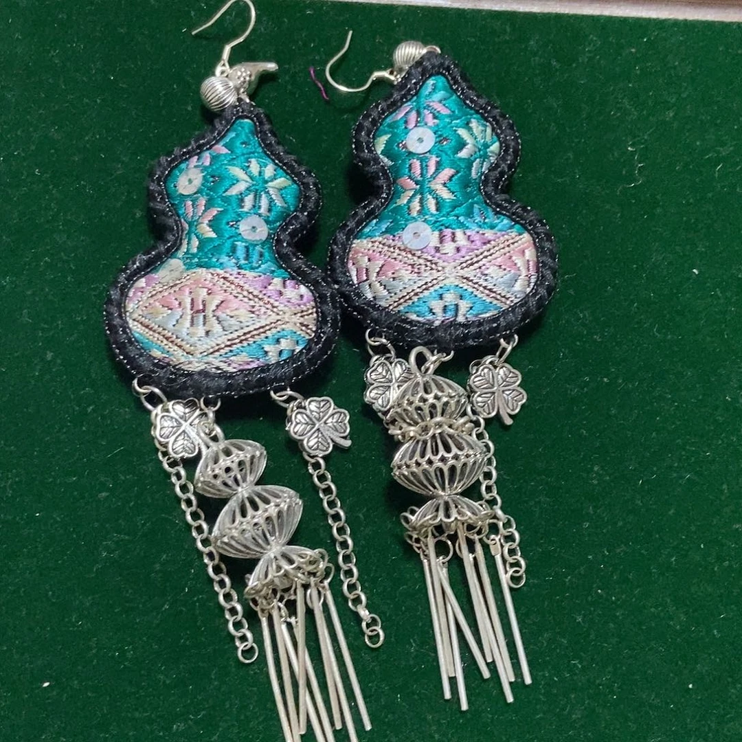 O***o织绣刺绣刺绣耳环