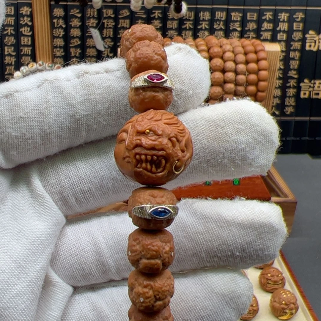 猴头核桃吊坠饕餮