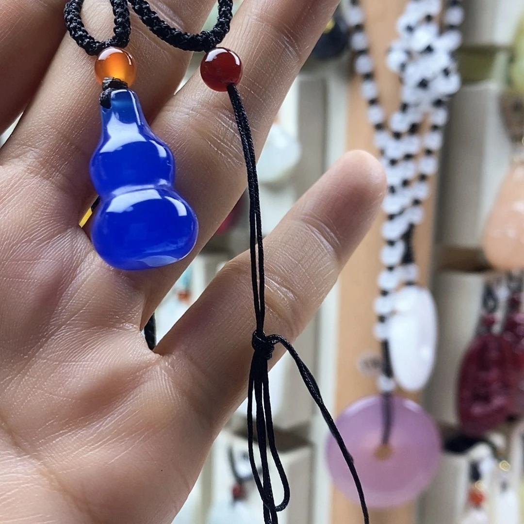 兴***瑜颈饰未镶嵌石英质玉