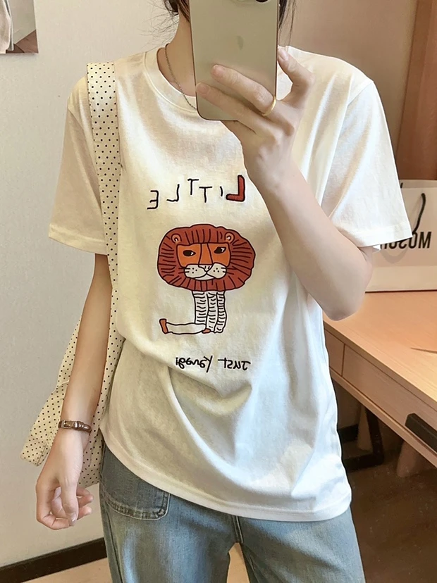 0256【夏季新款】前印卡通小狮子休闲百搭圆领短袖（8118-1）