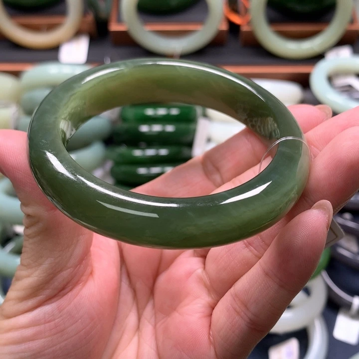 【闪购商品】未镶嵌手镯和田玉（碧玉）