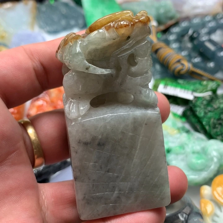 翡翠颈饰未镶嵌保真天然a货翡翠
