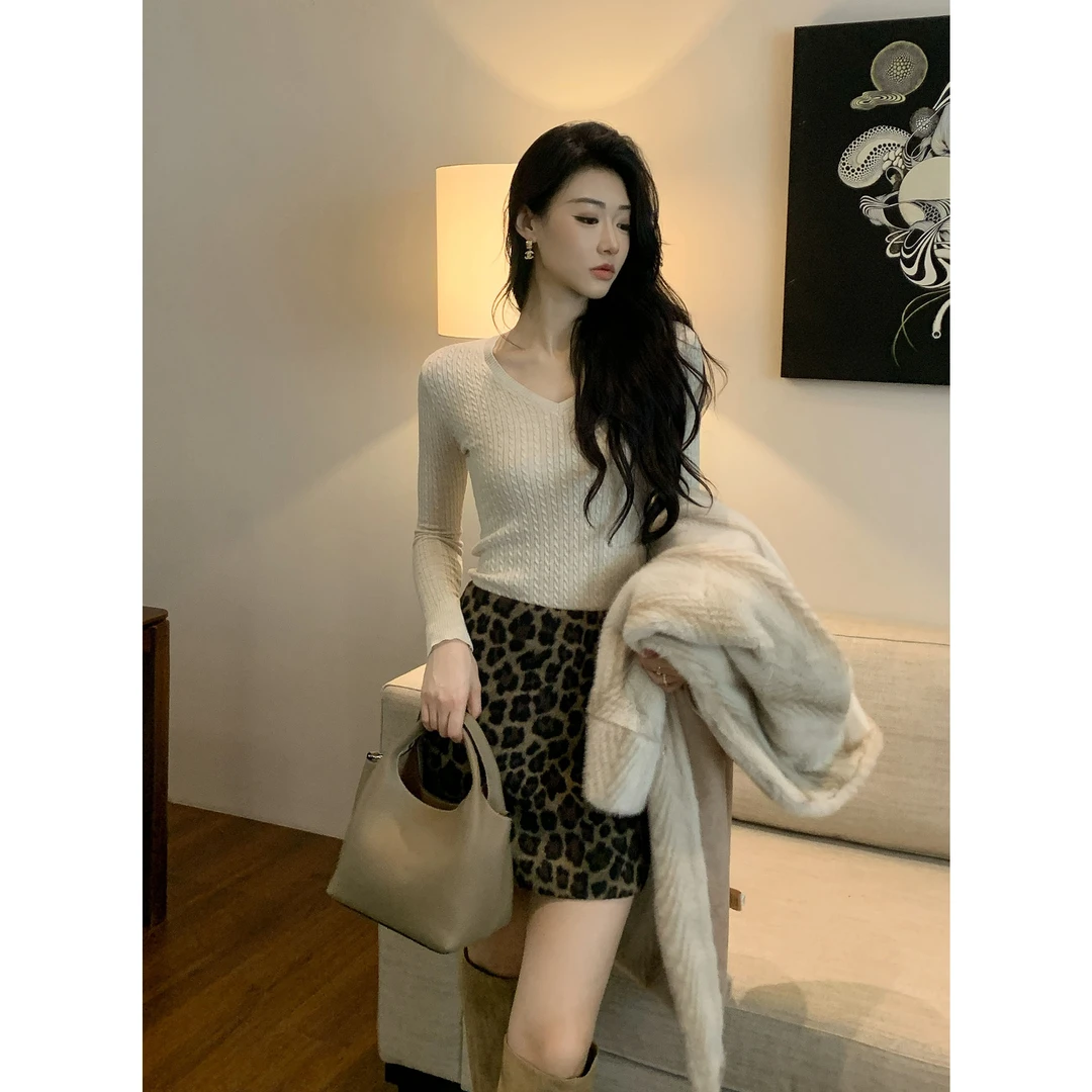 JIJINQI【现货】春秋冬套头厚款V领显瘦针织打底上衣JD09SMXL1023
