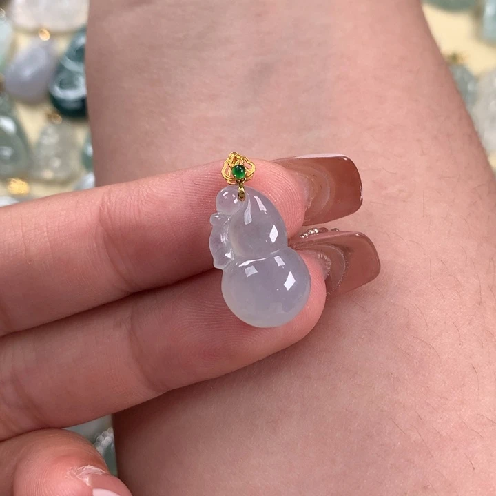 翡翠颈饰18K金镶嵌葫芦
