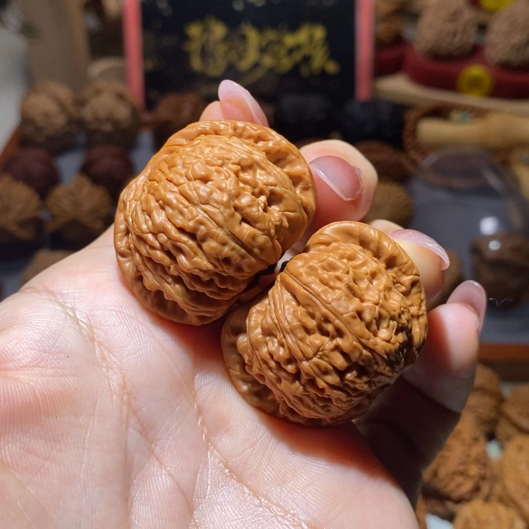 把件文玩核桃闷白