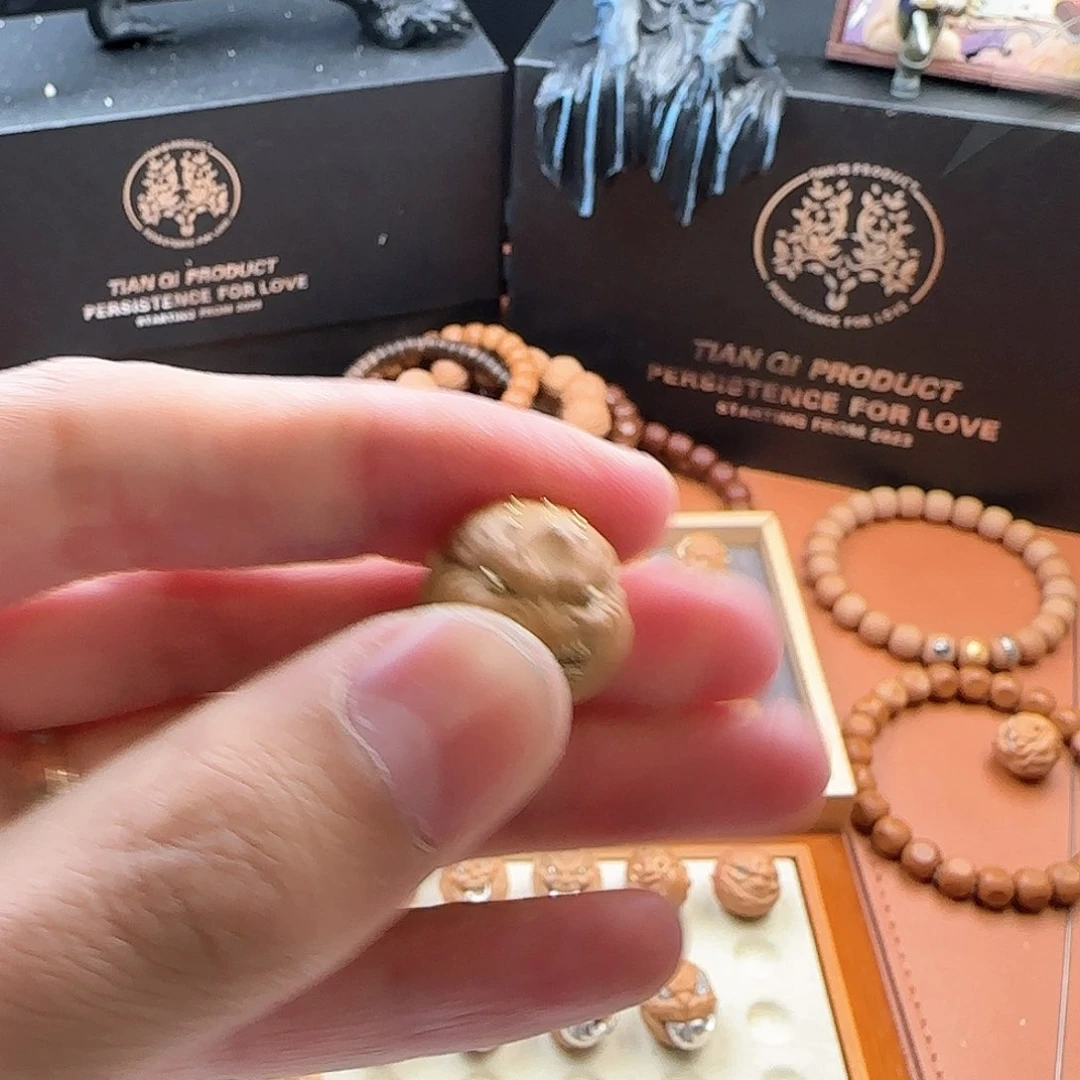 猴头核桃吊坠8***618.4金牙