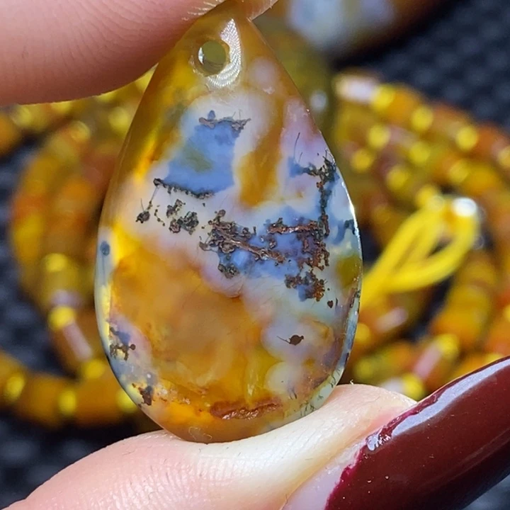 玛瑙/玉髓颈饰未镶嵌