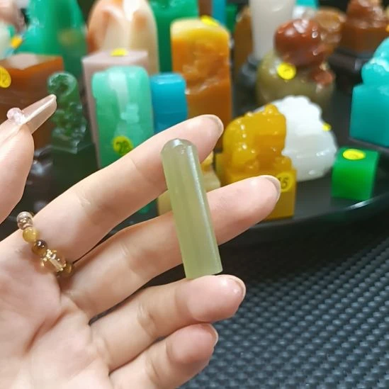 寿山石印石丹东晶15+++