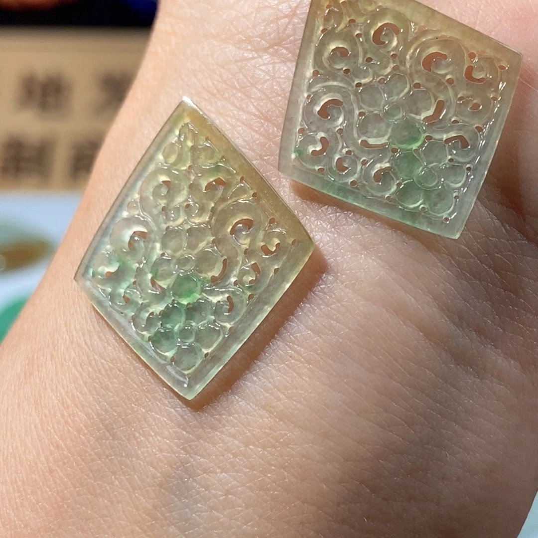 定制翡翠未镶嵌黑****?翡翠27.6×22.5×1