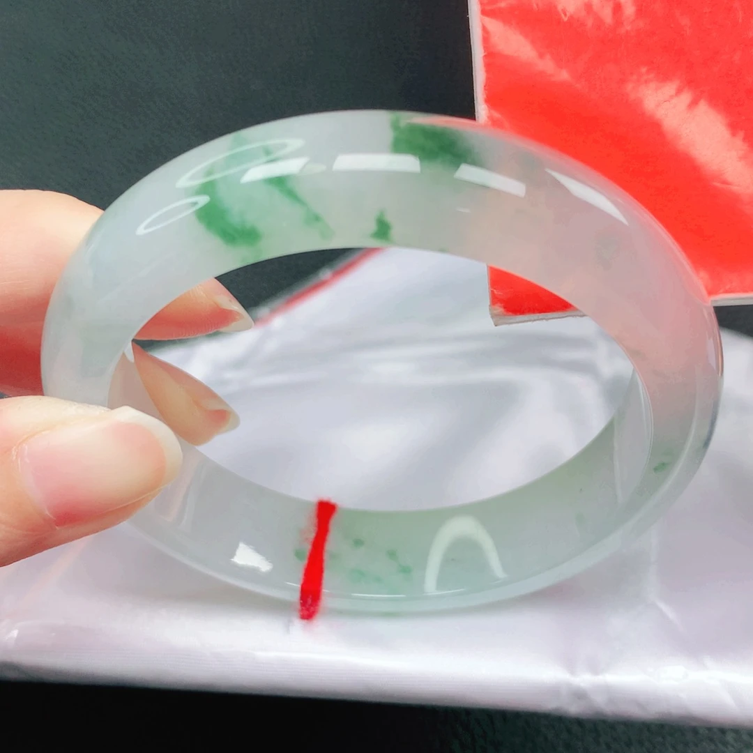 翡翠未镶嵌手镯57圈