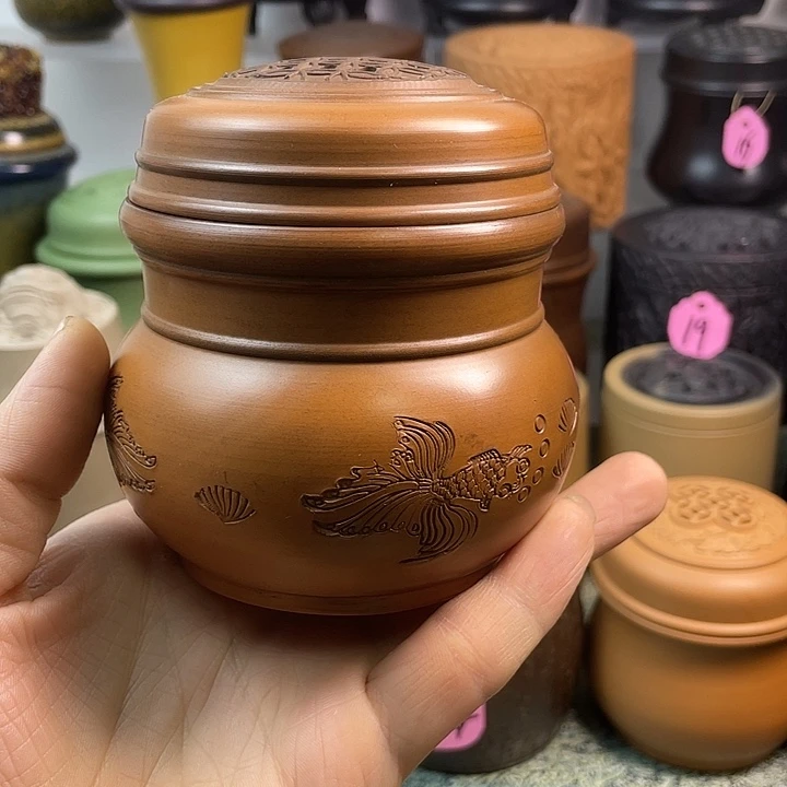 一对八宝葫芦型。有色差