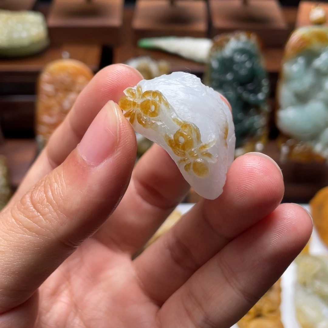 定制翡翠未镶嵌翡翠