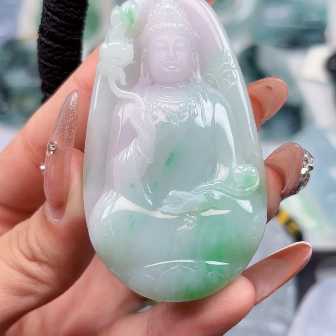 翡翠未镶嵌颈饰观音