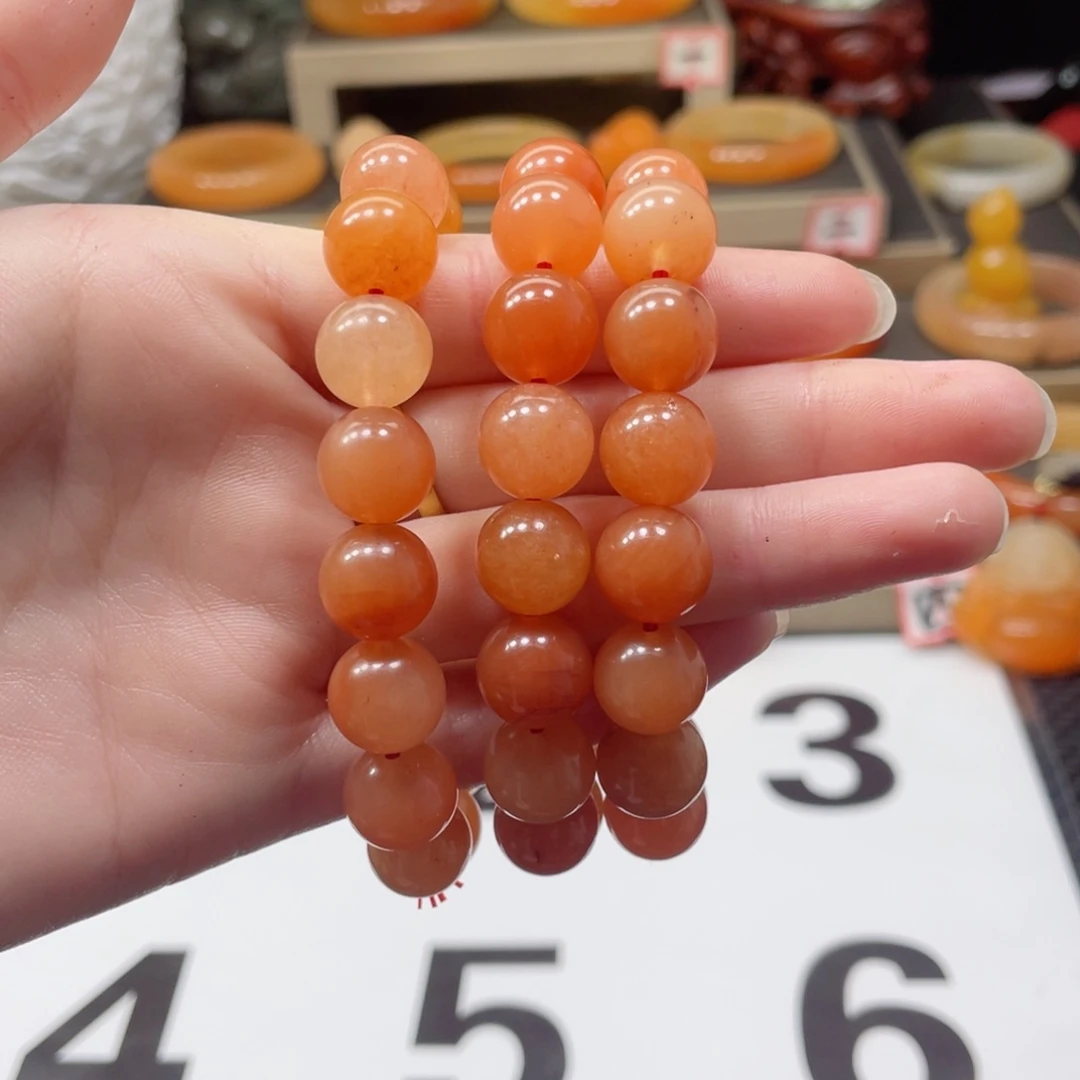 未镶嵌石英质玉（黄龙玉）手镯