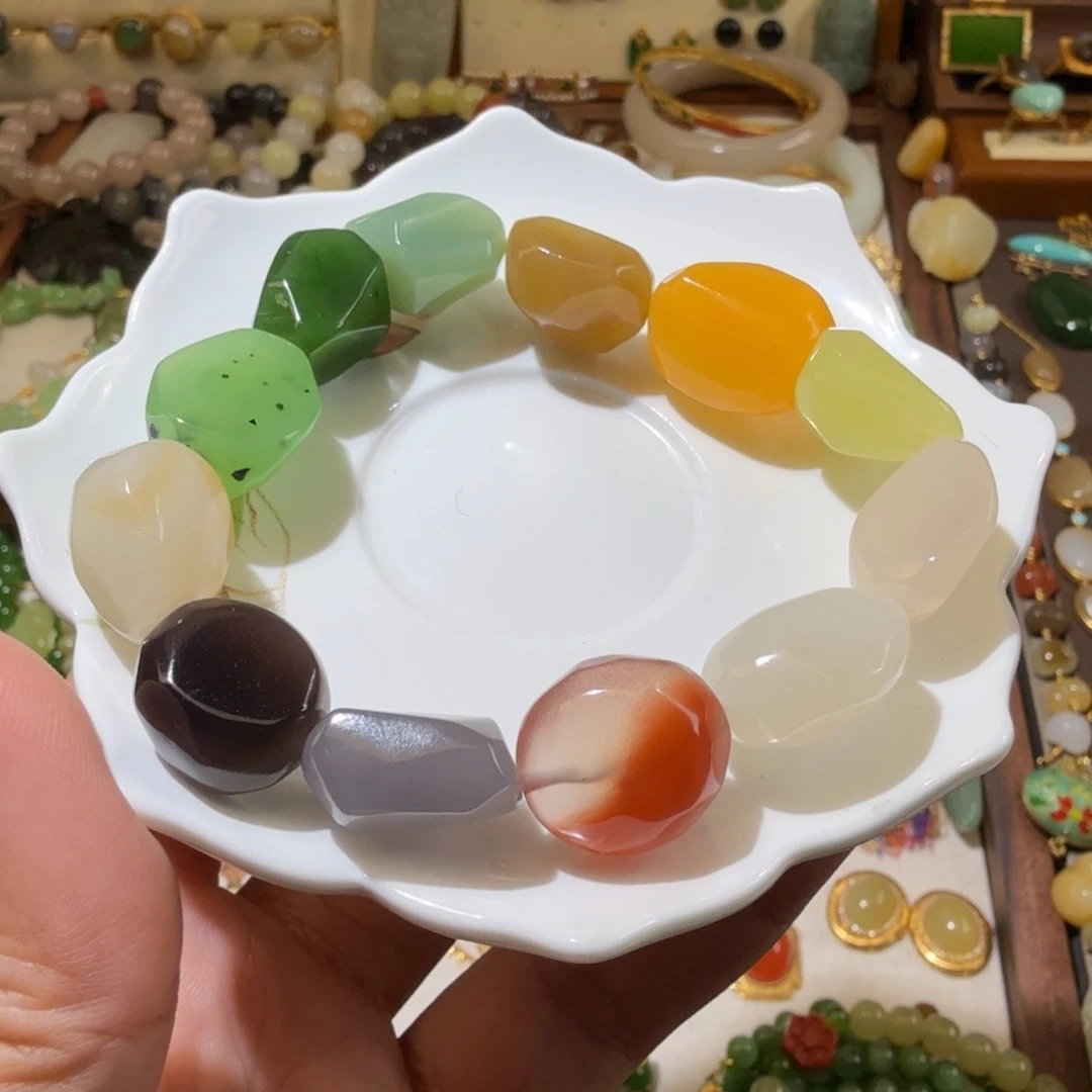和田玉未镶嵌手串