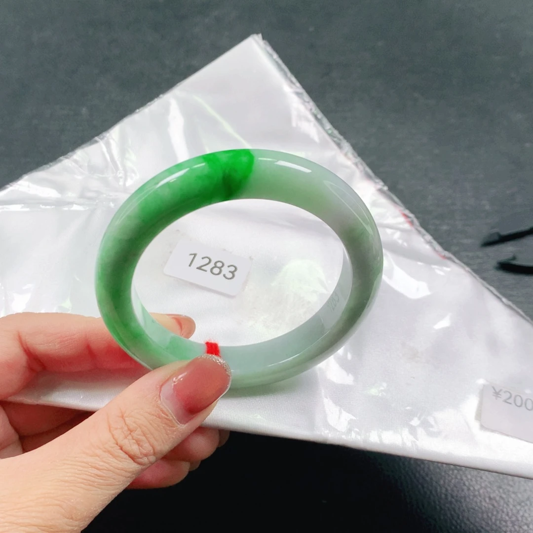 翡翠未镶嵌手镯03