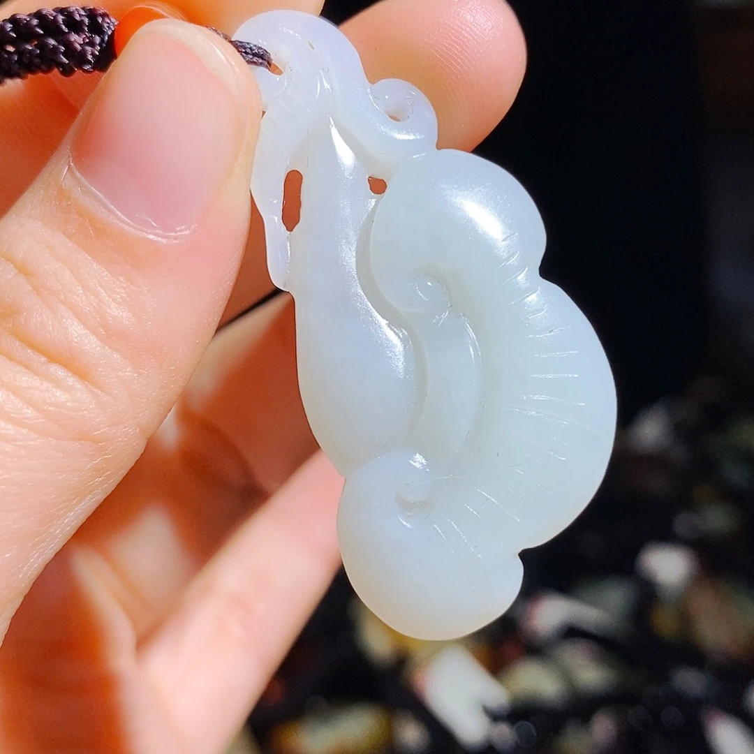 和田玉颈饰未镶嵌