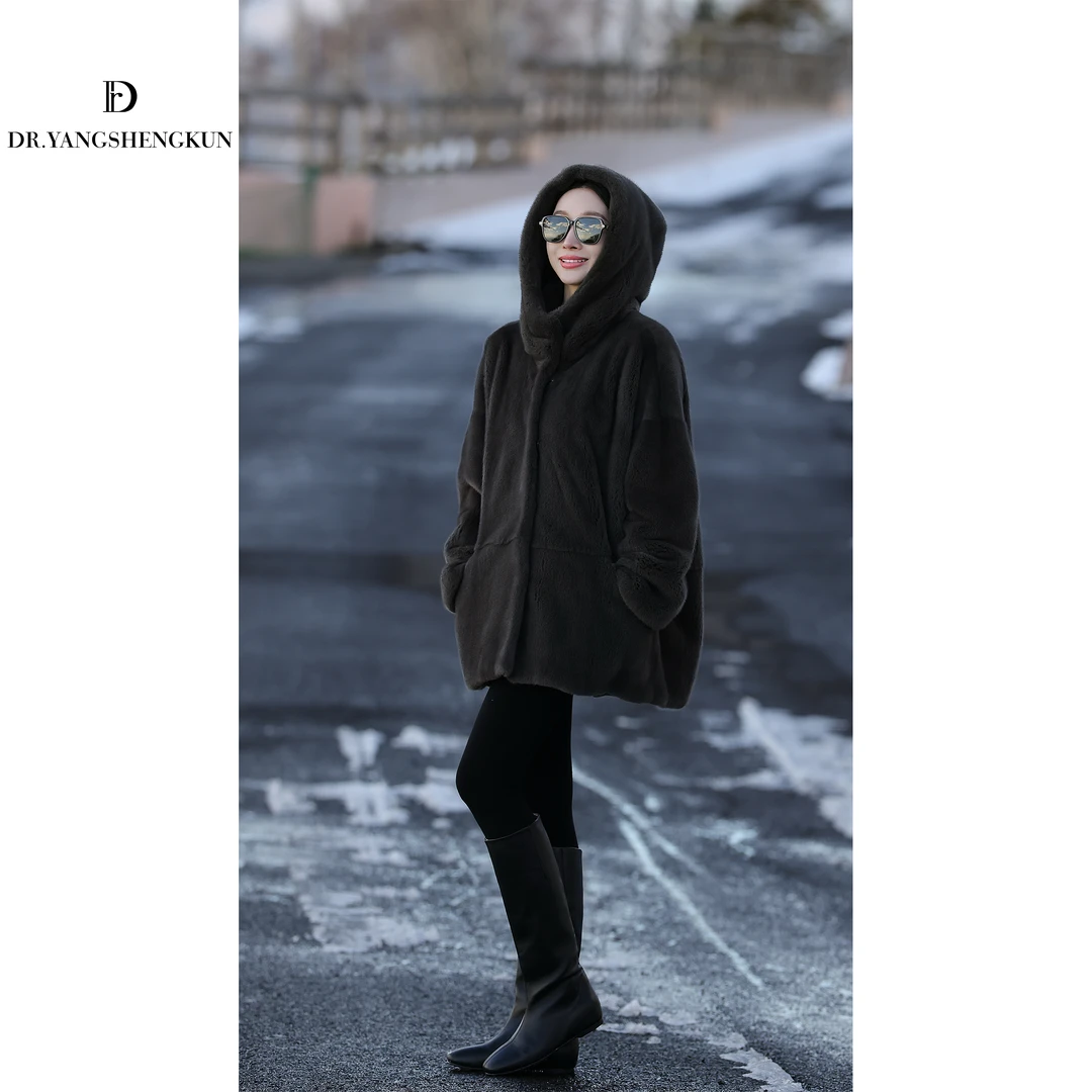 杨圣坤2025冬季新品丹麦进口紫金短二连帽水貂外套EY2511230