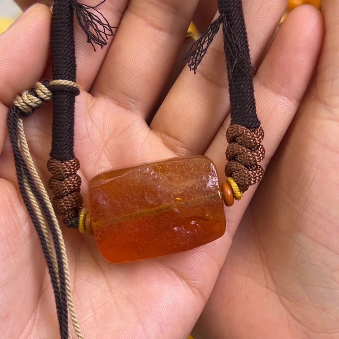 蜜蜡裸石未镶嵌蜜蜡