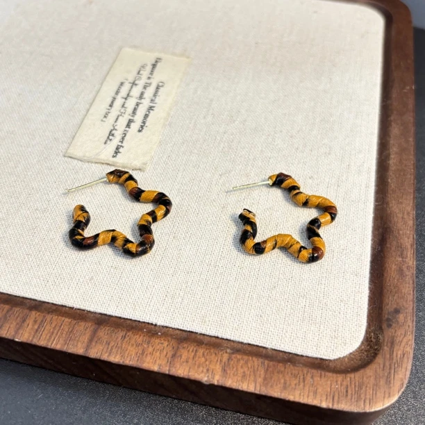 铜合金皮质耳饰 豹纹五角星耳环EH3681