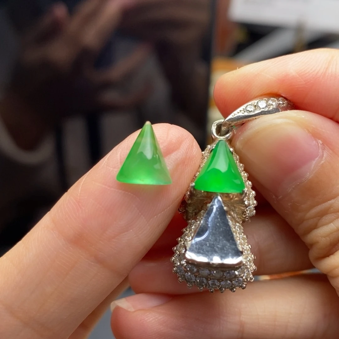 定制翡翠未镶嵌    太美啦 小领导木那绿