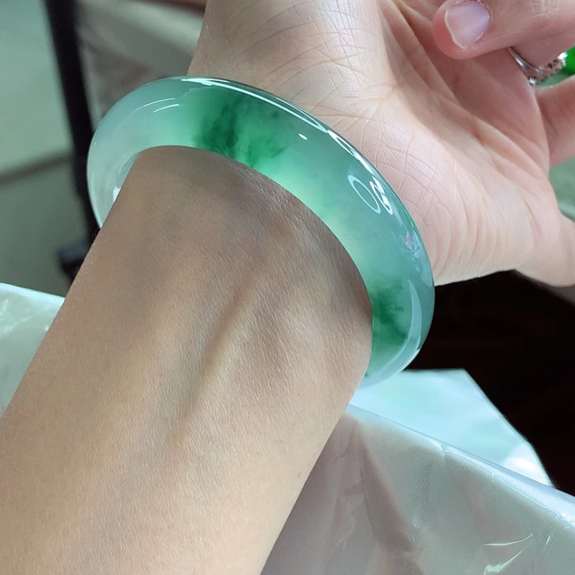 【闪购商品】翡翠手镯未镶嵌54.5宝藏毕业A