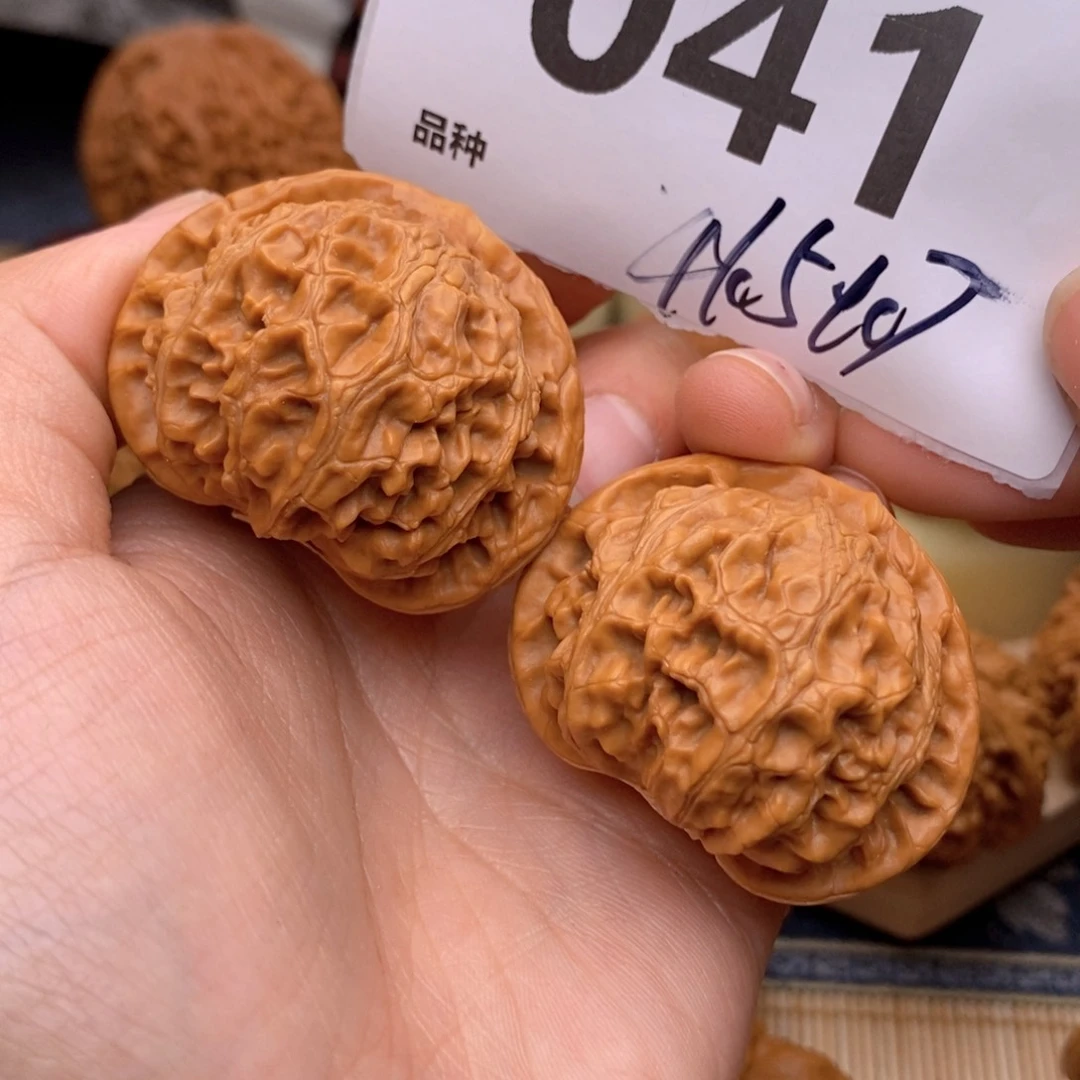 文玩核桃把件041号41.5灯