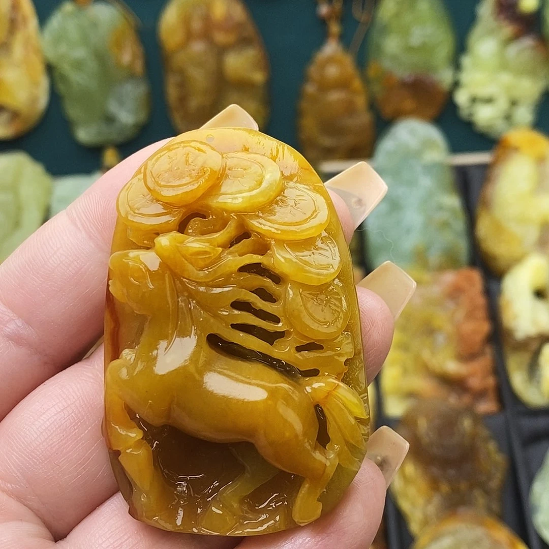 未镶嵌蛇纹石玉颈饰生肖马