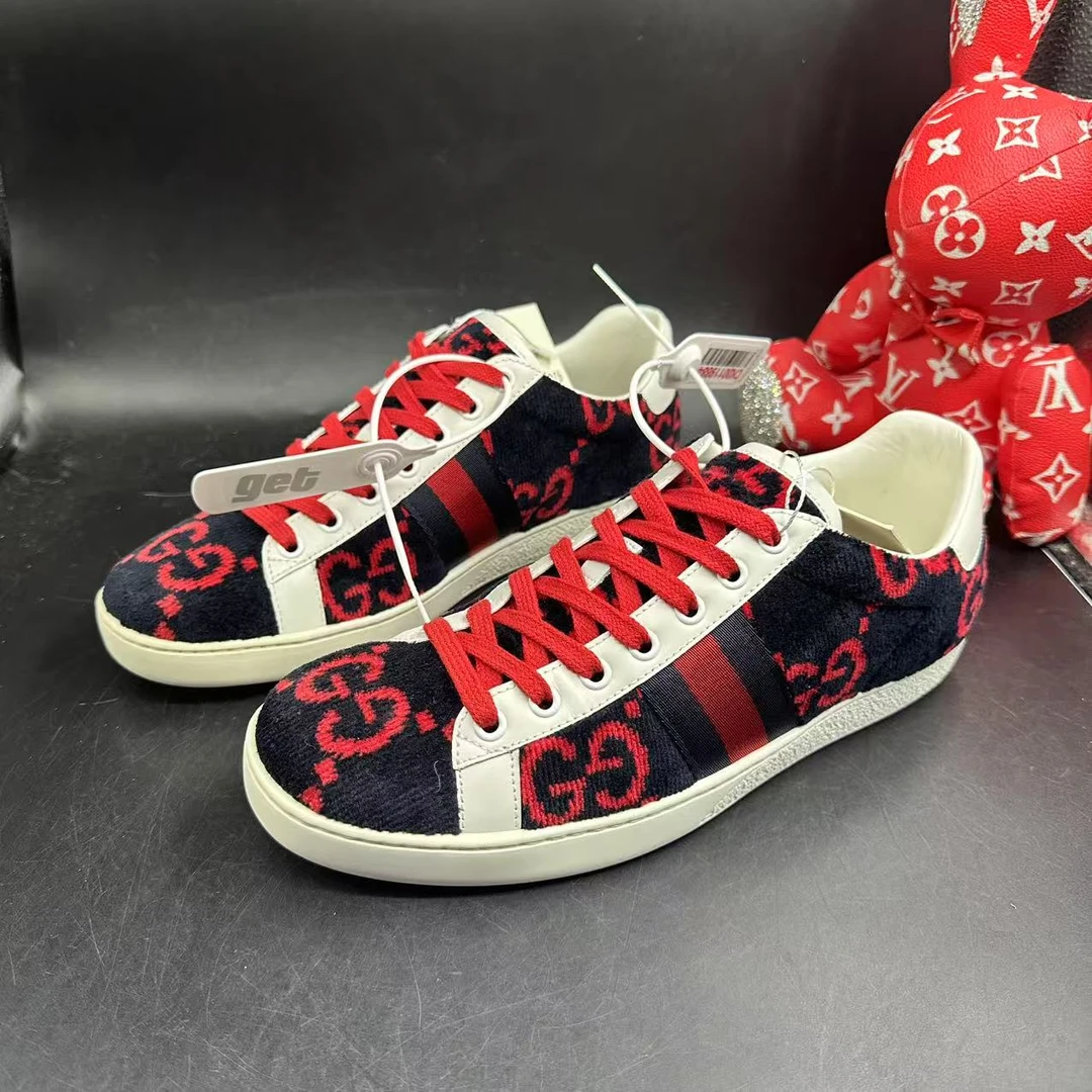 95新 GUCCI/古驰 黑红毛绒双G老花休闲时尚低帮板鞋39欧码ddm1926