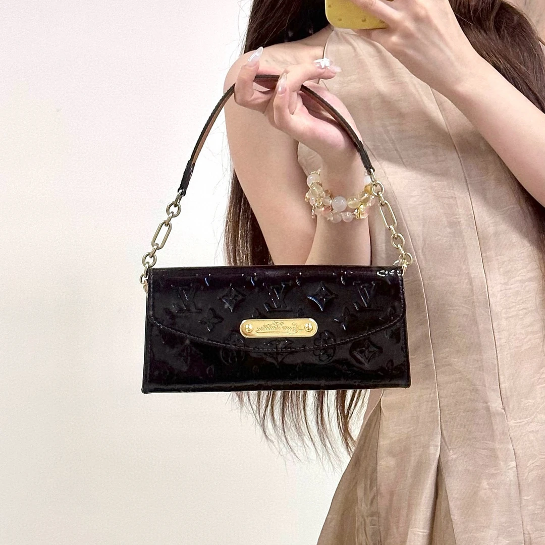 95新 LouisVuitton/路易威登 lv 车厘子色漆皮挚爱单肩包K
