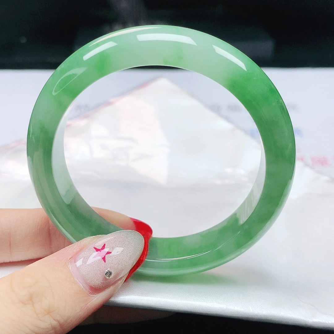 翡翠手镯未镶嵌翡翠53