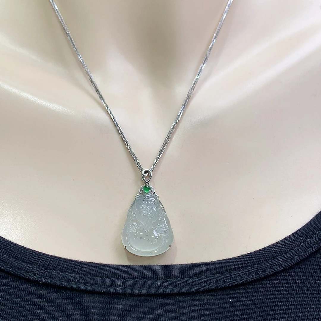 翡翠18K金镶嵌颈饰财神爷