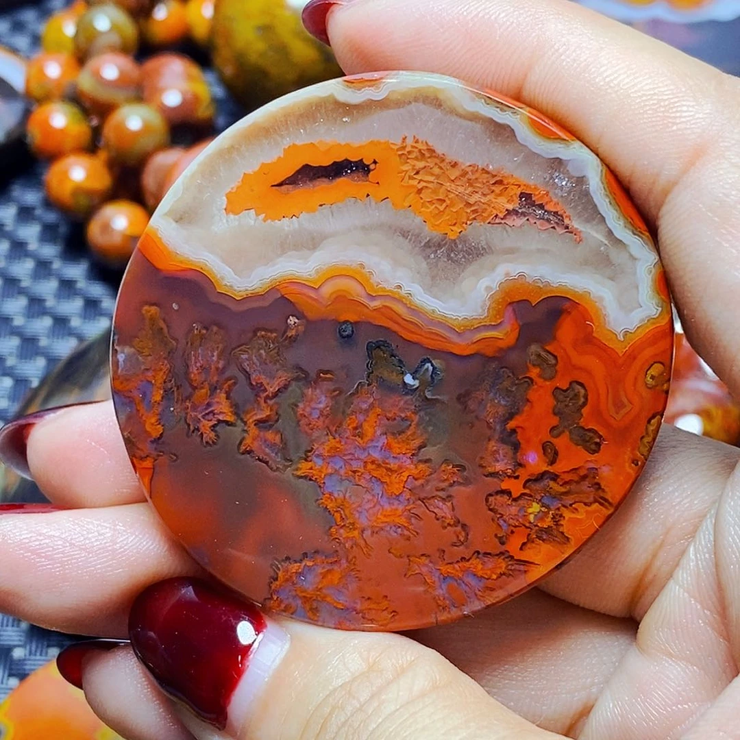 未镶嵌颈饰玛瑙/玉髓南*