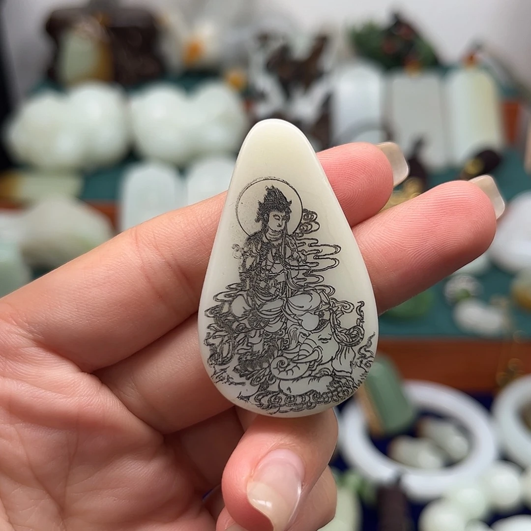 和田玉未镶嵌颈饰