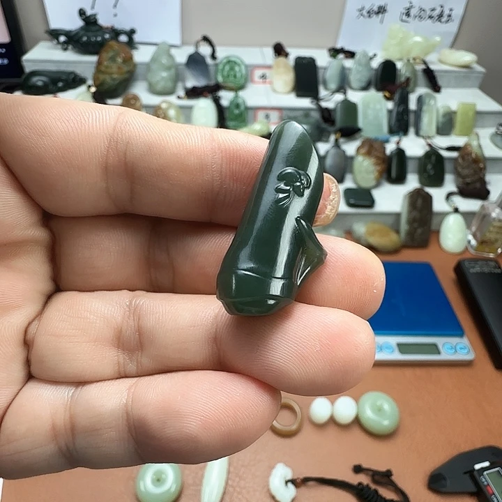 未镶嵌和田玉挂件