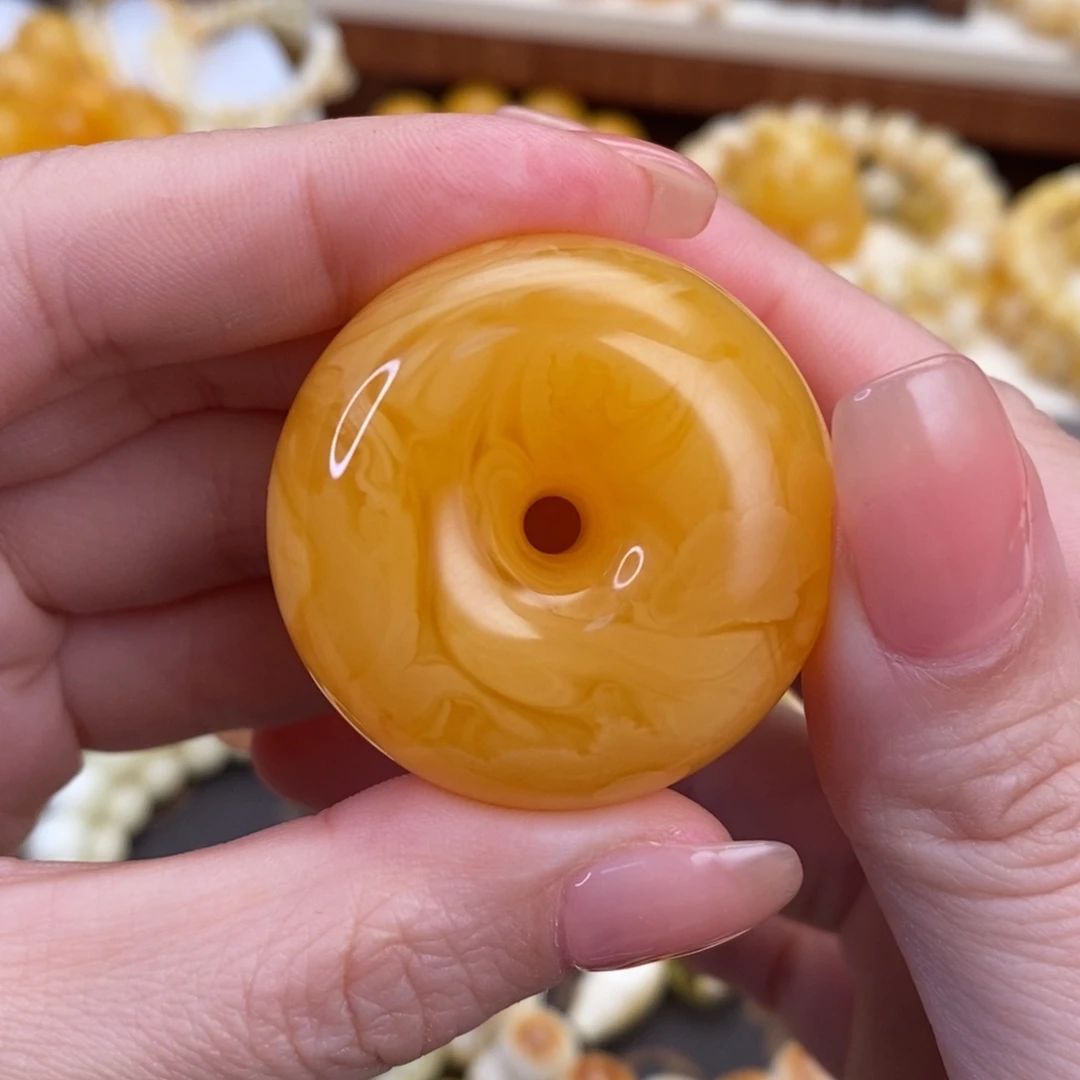 琥珀未镶嵌裸石扣子