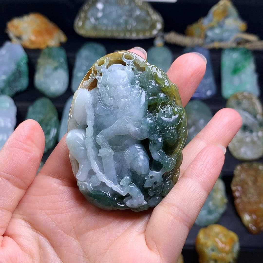 翡翠颈饰未镶嵌努*中