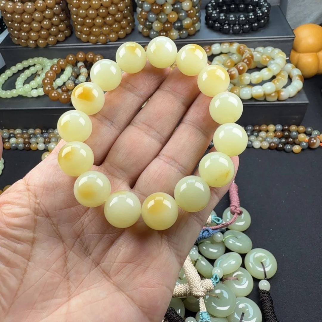 小***虎和田玉未镶嵌手链