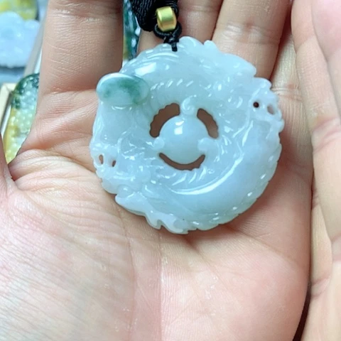 翡翠颈饰未镶嵌天然缅甸翡翠a货