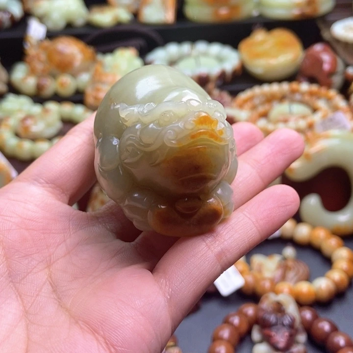 岫岩河磨玉（透闪石质玉）未镶嵌把件