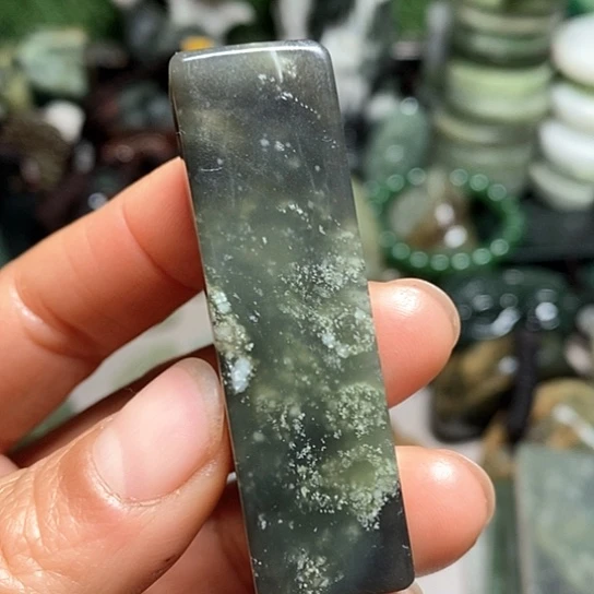 未镶嵌和田玉（糖玉）珠宝半成品