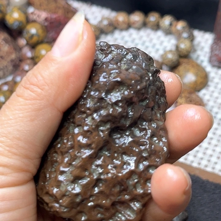 石英石纯铜龙鳞的原石