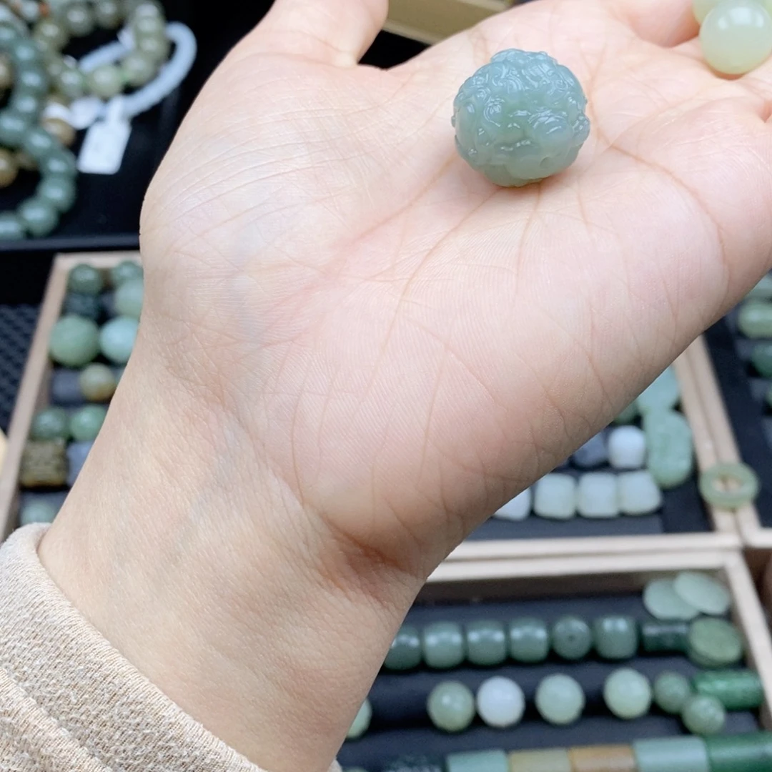 和田玉（糖玉）颈饰未镶嵌