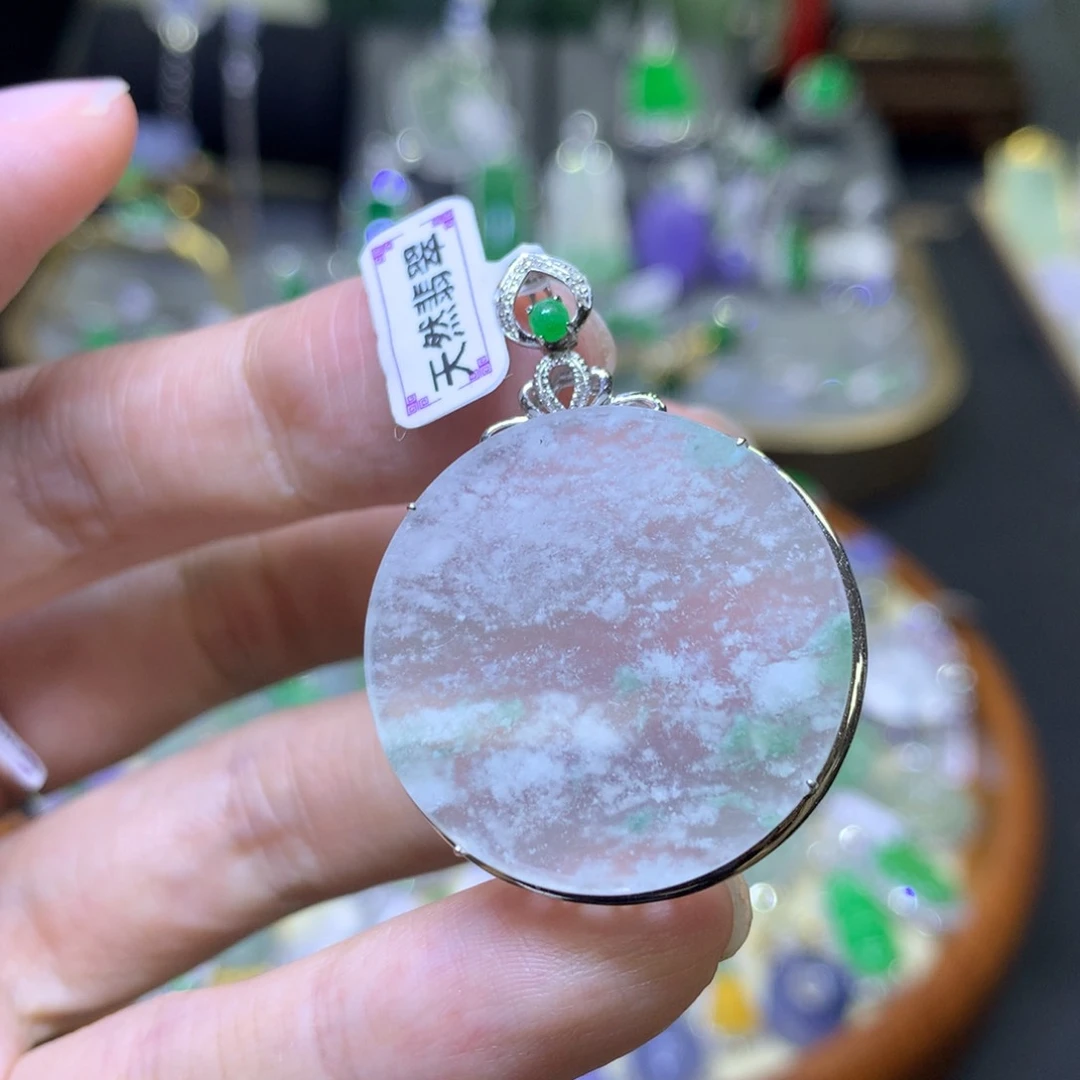 翡翠18K金镶嵌颈饰翡翠吊坠项链