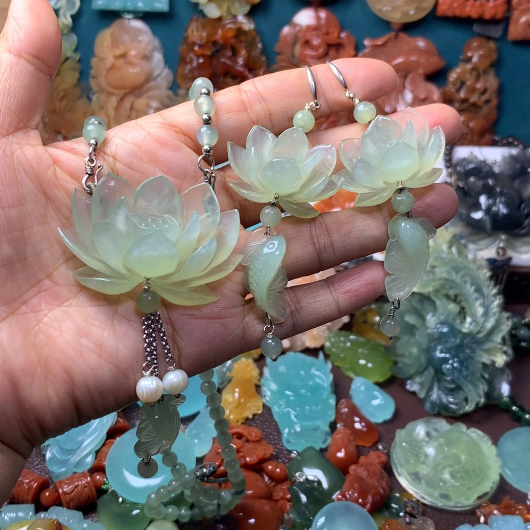 蛇纹石玉未镶嵌挂坠