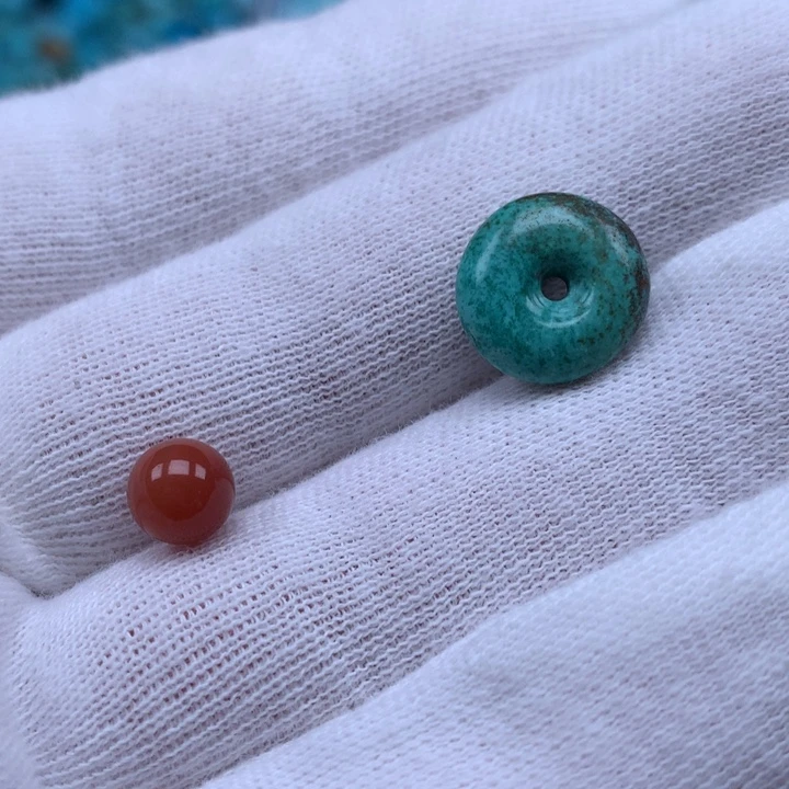 南红玛瑙未镶嵌珠宝奇石