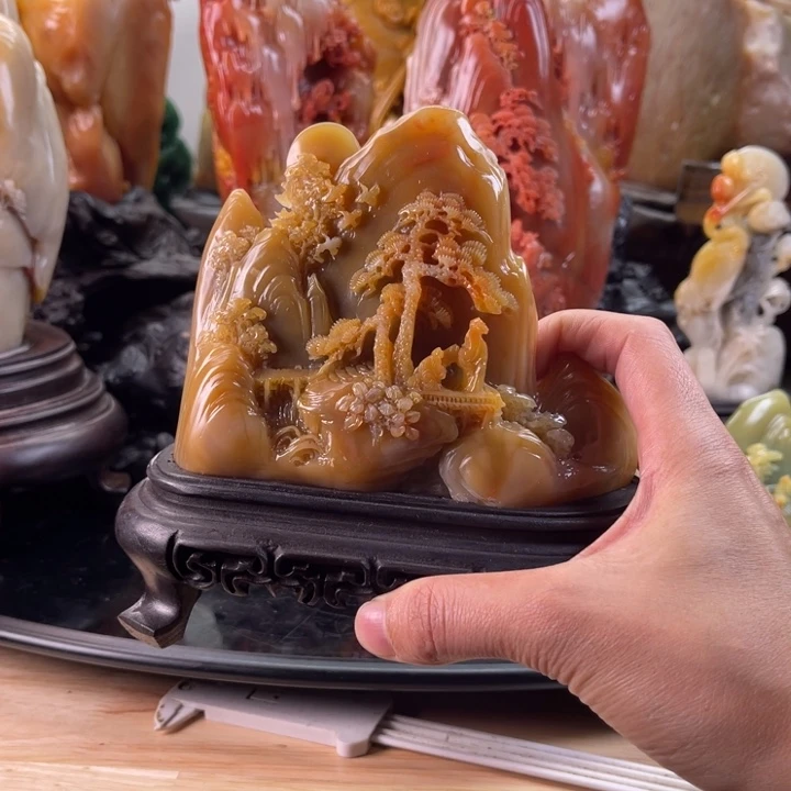 田黄石抱琴访友摆件