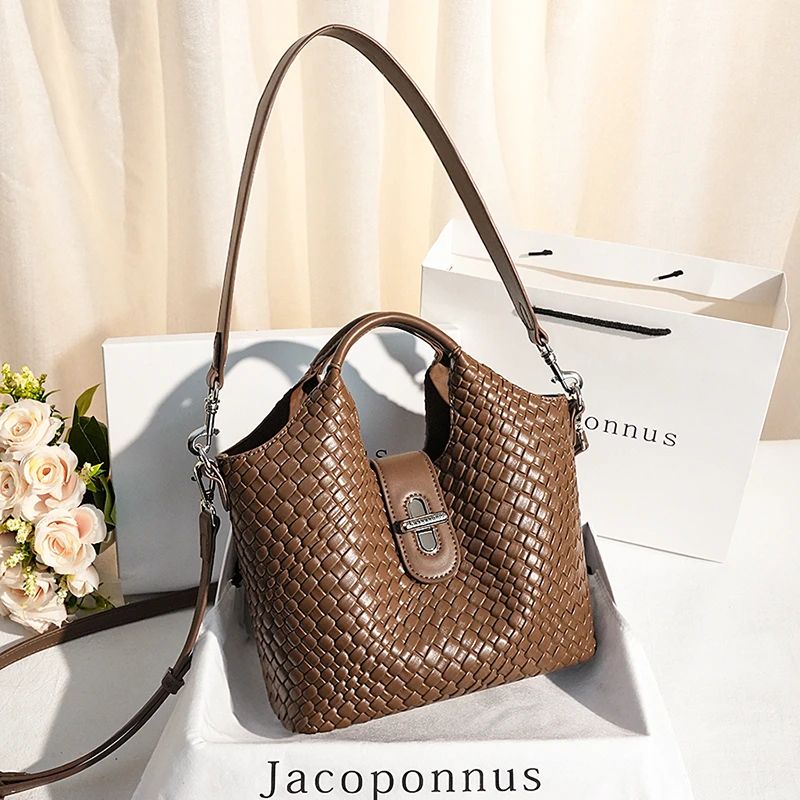 【设计师款】编织纹水桶包2025新轻奢高级小众小拎包斜挎休闲百搭