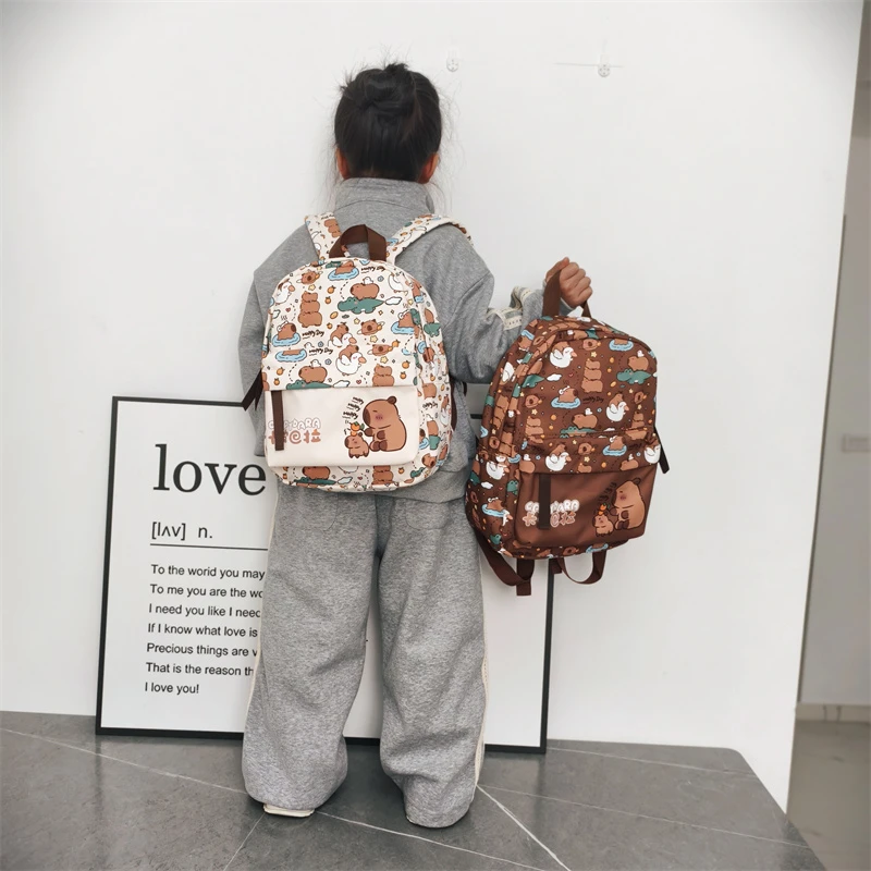 2025新款卡皮巴拉幼儿园书包可爱卡通儿童外出小背包男童女童出游