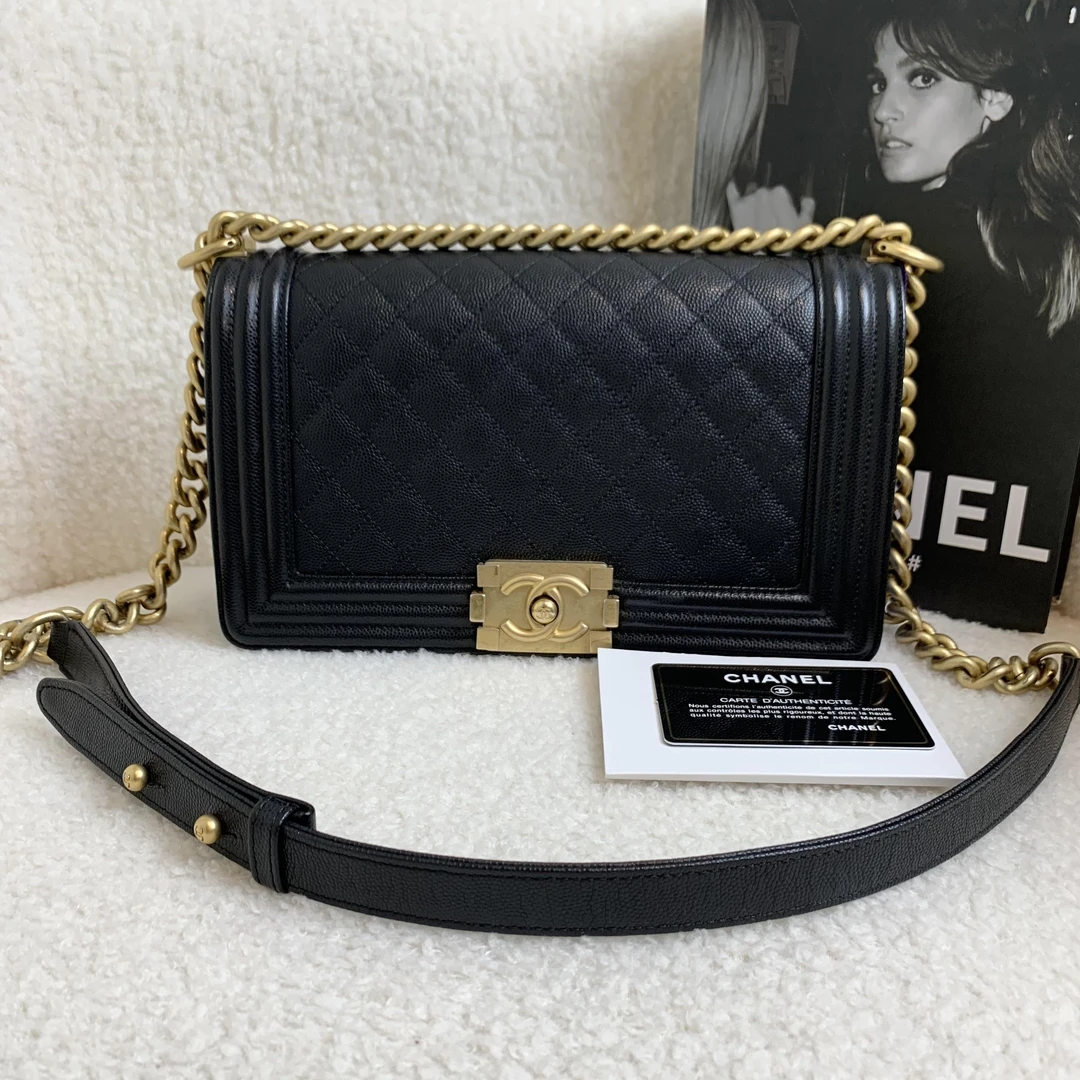 99新 Chanel/香奈儿 壹臻/黑金牛leboy中号单肩包49414432